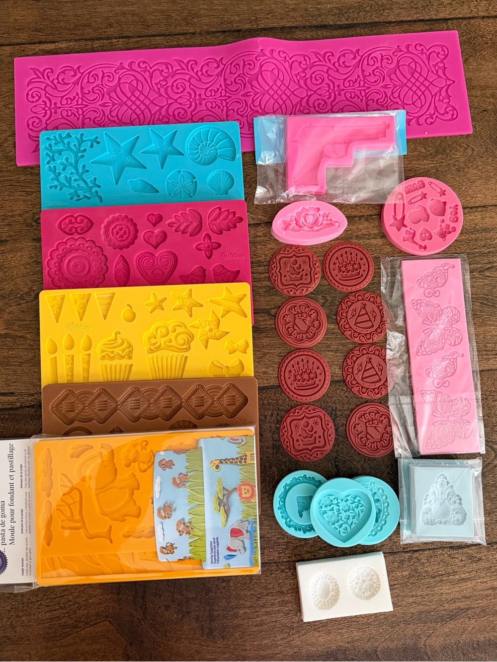 Wilton and others fondant/gumpaste molds